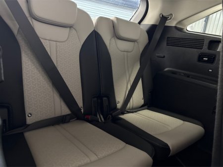 2023 Kia Sorento - thumbnail 33