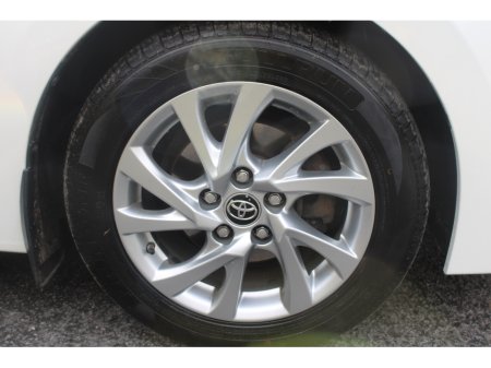 2017 Toyota Corolla - thumbnail 5