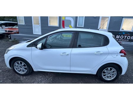 2016 Peugeot 208 Puretech 1.2L Petrol Automatic (2763) €9,995