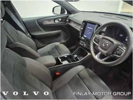 2022 Volvo XC40 - thumbnail 7