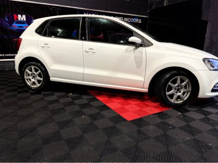 2017 Volkswagen Polo DBA-6RCJZ €13,499 thumbnail
