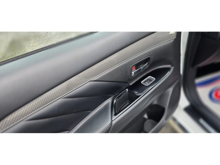 2019 Mitsubishi Outlander - thumbnail 28