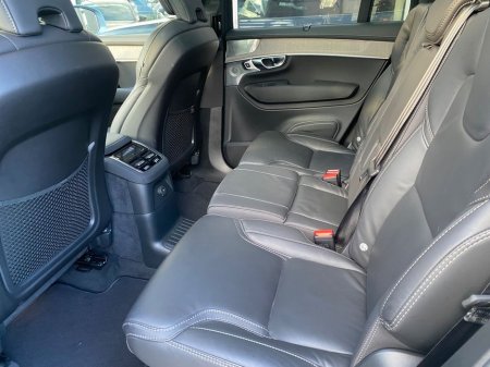 2025 Volvo XC90 *Ultra* T8 PHEV AWD Auto €82,900 thumbnail