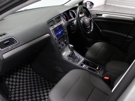 2017 Volkswagen Golf 1.2 TSI COMFORTLINE €16,450 thumbnail