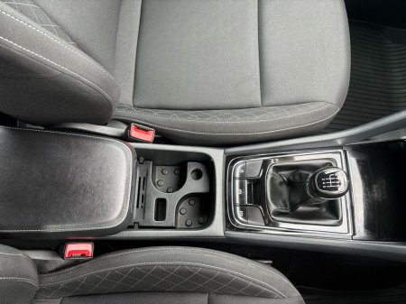 2019 Skoda Karoq 1.6TDI 115bhp Ambition €20,995 thumbnail