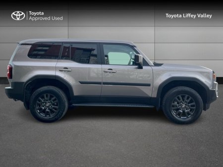 2025 Toyota Landcruiser - photo 3