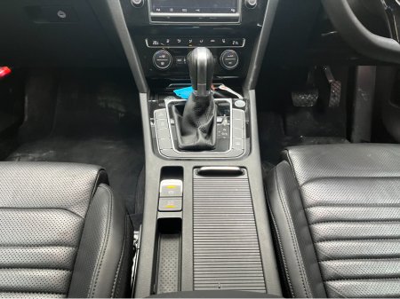 2017 Volkswagen Passat - thumbnail 19