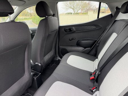 2021 Hyundai i10 - thumbnail 19