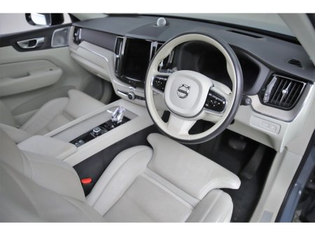 2023 Volvo XC60 - thumbnail 13