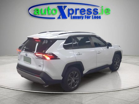 2023 Toyota Rav4 - photo 5