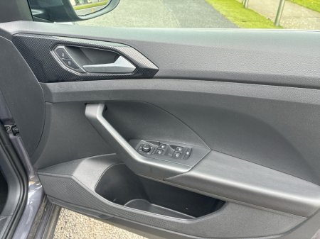 2025 Volkswagen T-Cross - thumbnail 11