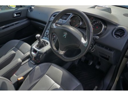 2016 Peugeot 5008 - photo 2