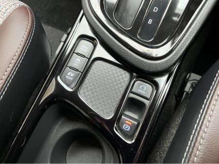 2021 Toyota Yaris Cross Z HYBRID AUTOMATIC 1.5 PETROL //HIGH SPEC//HALF LEATHER HEATED SEATS//HEATED STEERING WHEEL//360 PARKING CAMERAS// €22,950 thumbnail