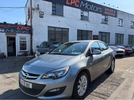 2013 Opel Astra - thumbnail 3