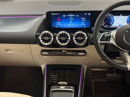 2025 Mercedes-Benz GLA Class - thumbnail 11