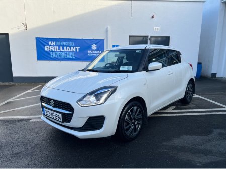 2023 Suzuki Swift 1.2 DUALJET HYBRID SZ-L €16,950 thumbnail