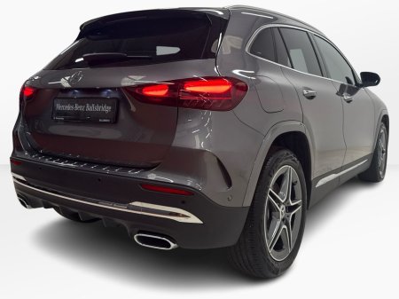 2024 Mercedes-Benz GLA Class GLA 250e | Reversing Camera, Heated Seats, AMG Styling Package €54,950
