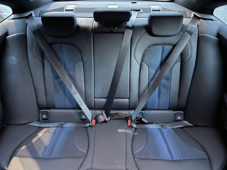 2021 BMW 2 Series 218d M-SPORT 2.0 // LOW MILEAGE // FULL SERVICE HISTORY // APPLE CARPLAY €32,900 thumbnail