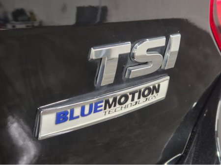 2016 Volkswagen Polo **HIGHLINE**AUTO**LEATHER/ALCANTARA SEATS**HEATED SEATS**ANDROID/APPLE MEDIA RADIO**DISTRONIC CRUISE CONTROL**LED HEADLAMPS**CLIMATE CONTROL**REVERSE CAMERA**AUTO LIGHTS**FOLDING MIRRORS**PADEL SHIFT* €13,899 thumbnail