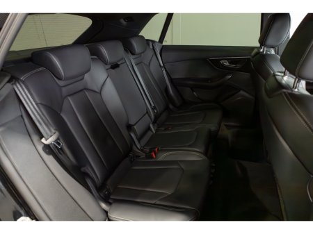 2023 Audi Q8 3.0TFSI e 55 S Line €74,950 thumbnail