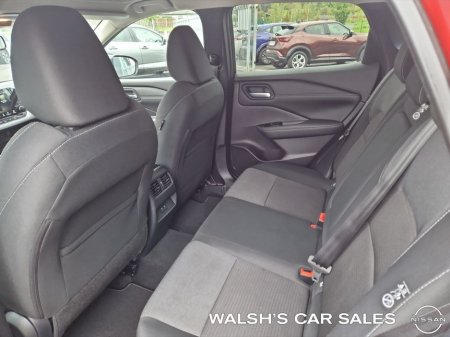 2022 Nissan Qashqai 1.3 SV Premium 2T €21,950 thumbnail