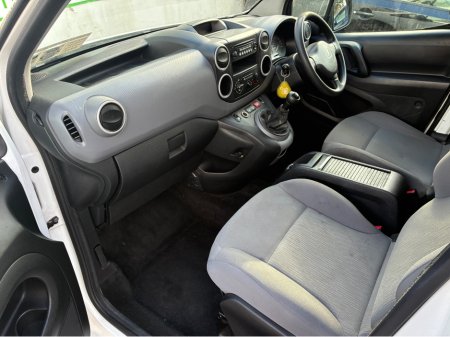 2014 Peugeot Partner 1.6 HDI 850 S L1 90 €3,450 thumbnail