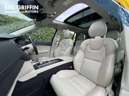 2019 Volvo XC90 - thumbnail 2