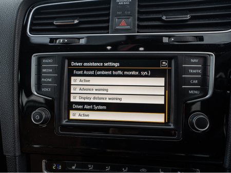 2016 Volkswagen Golf - thumbnail 32