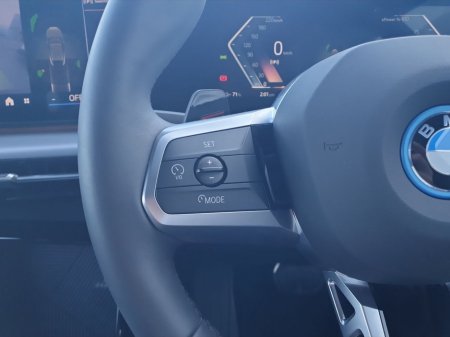 2025 BMW iX2 - thumbnail 17