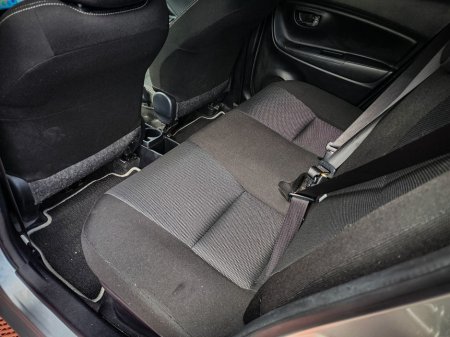 2020 Toyota Vitz - thumbnail 34