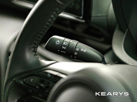 2024 Toyota Yaris Cross 1.5 Hybrid Luna €28,890 thumbnail