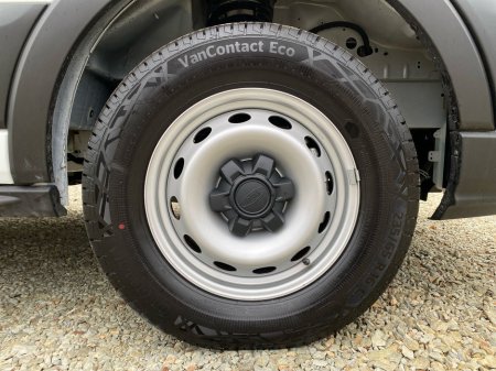 2026 Ford Transit - thumbnail 5