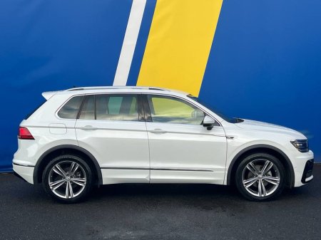 2019 Volkswagen Tiguan R-LINE 1.4 TSI AUTO // 4 HEATED SEATS // 360 DEGREE PARKING CAMERA // HEADS-UP DISPLAY // FULL SERVICE HISTORY €31,900