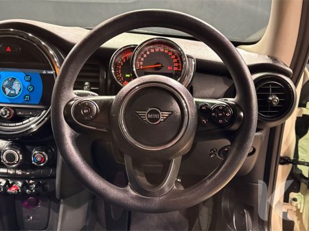 2019 MINI One - thumbnail 15