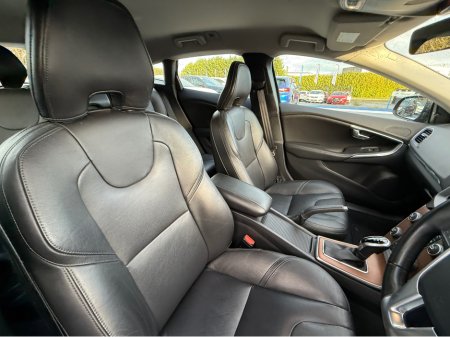 2018 Volvo V40 D4 INSCRIPTION - 2.0L DIESEL - AUTO - 12M WARRANTY - CAR: 1615 €14,950 thumbnail