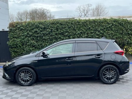 2016 Toyota Auris - thumbnail 3