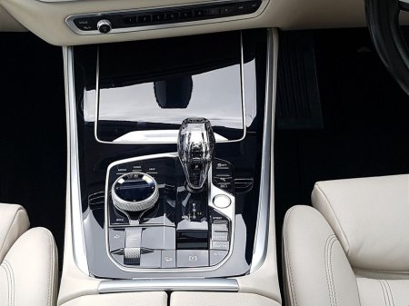 2021 BMW X5 xDrive45e M Sport €67,995 thumbnail