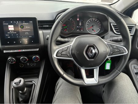 2022 Renault Clio DYNAMIQUE TCE 90 MY21.5 5 5DR €13,900 thumbnail