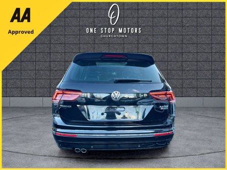 2019 Volkswagen Tiguan *R-LINE / PANORAMIC SUNROOF / LEATHER / LOW KM / 360 CAMERA / 4MOTION €33,900
