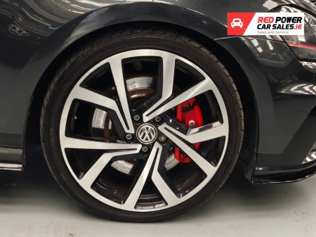 2016 Volkswagen Golf GTI Clubsport Track Edition//LOW KMs €29,450 thumbnail