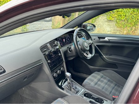2018 Volkswagen Golf 1.4 TSI GTE 204PS 5DR AUTO €19,999 thumbnail