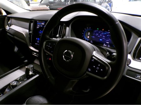 2023 Volvo XC60 *2023*ONLY 18,000 MILES*VOLVO XC60 RECHARGE 2.0 T6 350 PHEV AWD CORE BRIGHT EDITION*FULL VOLVO SERVICE HISTORY*PAN-SUNROOF*VOLVO ALLOY WHEELS*2 KEYS*FULL LEATHER HEATED SEATS*LANE PROTECTION*ACTIVE BR €47,900 thumbnail