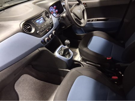 2016 Hyundai i10 **FINANCE AVAILABLE** €8,222 thumbnail