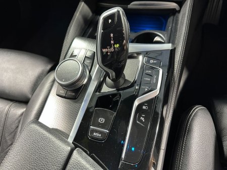 2020 BMW 5 Series - thumbnail 18