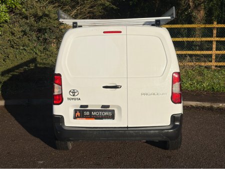2022 Toyota Proace City 1.5 D GX SWB 6 650KG 3DR €14,195 thumbnail
