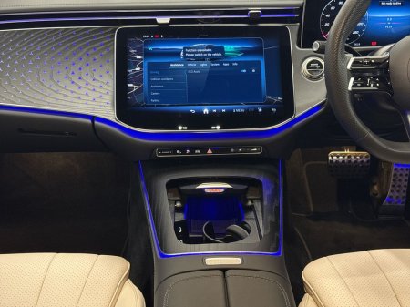 2025 Mercedes-Benz E Class E 300 e AMG Line Plus thumbnail