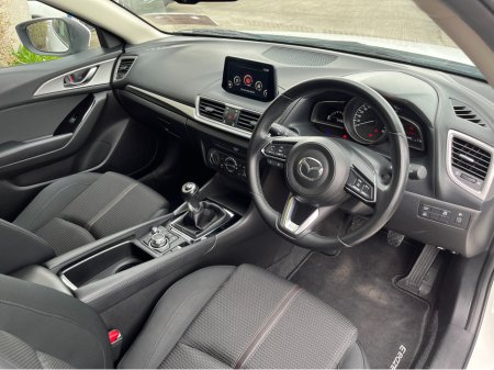 2017 Mazda Mazda3 - thumbnail 9