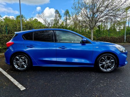 2020 Ford Focus - thumbnail 7