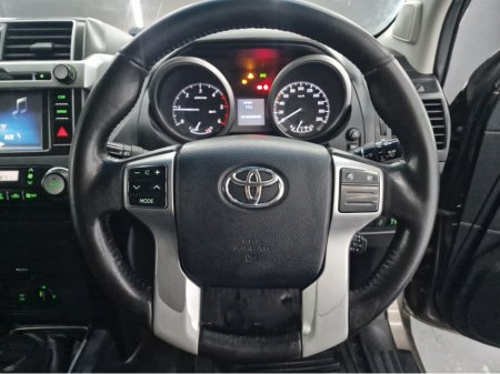 2017 Toyota Landcruiser LAND CRU LWB GX COM 4DR €29,950 thumbnail