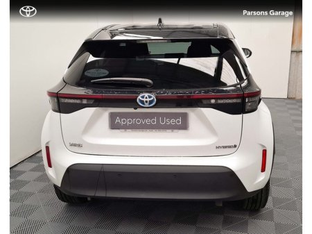 2024 Toyota Yaris Cross YARIS CROSS LUNA SPORT €30,995 thumbnail